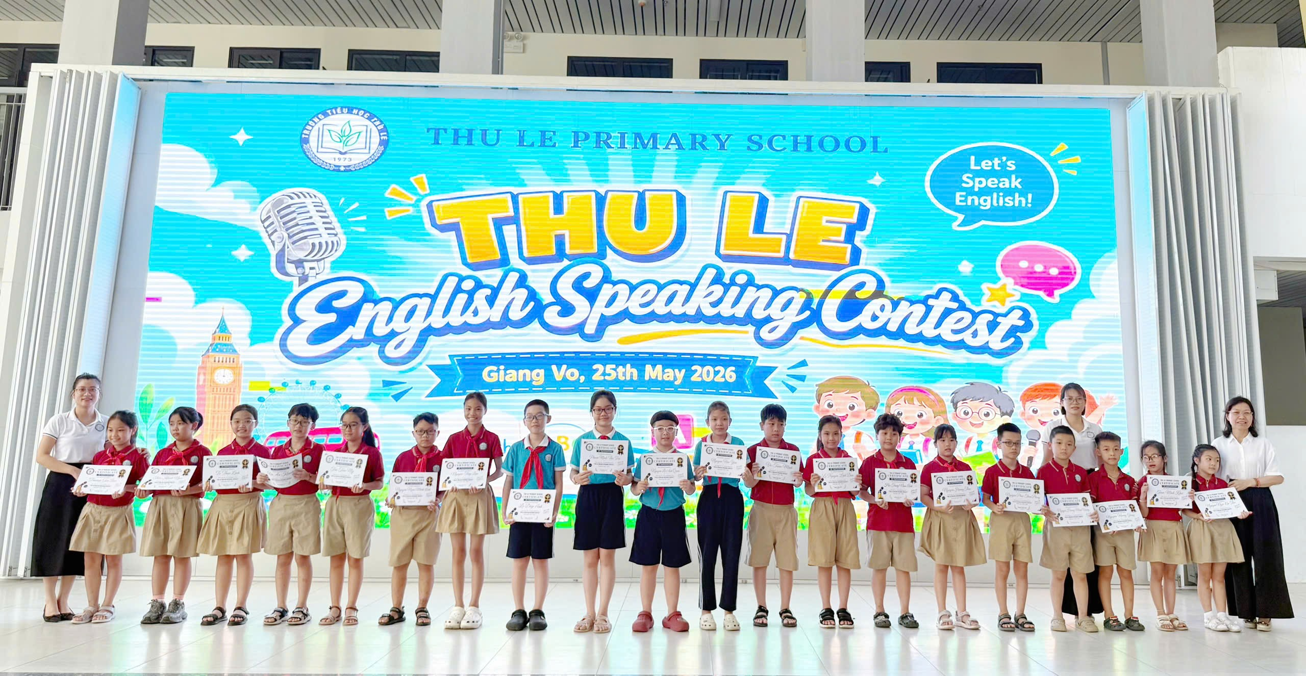 Ảnh có chứa văn bản, thể thao, trang phục, người

Nội dung do AI tạo ra có thể không chính xác.